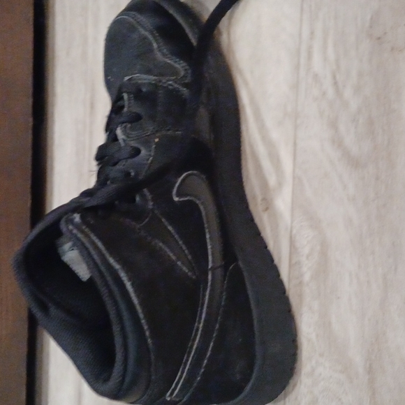 Air Jordens all black size 6 - Picture 7 of 7